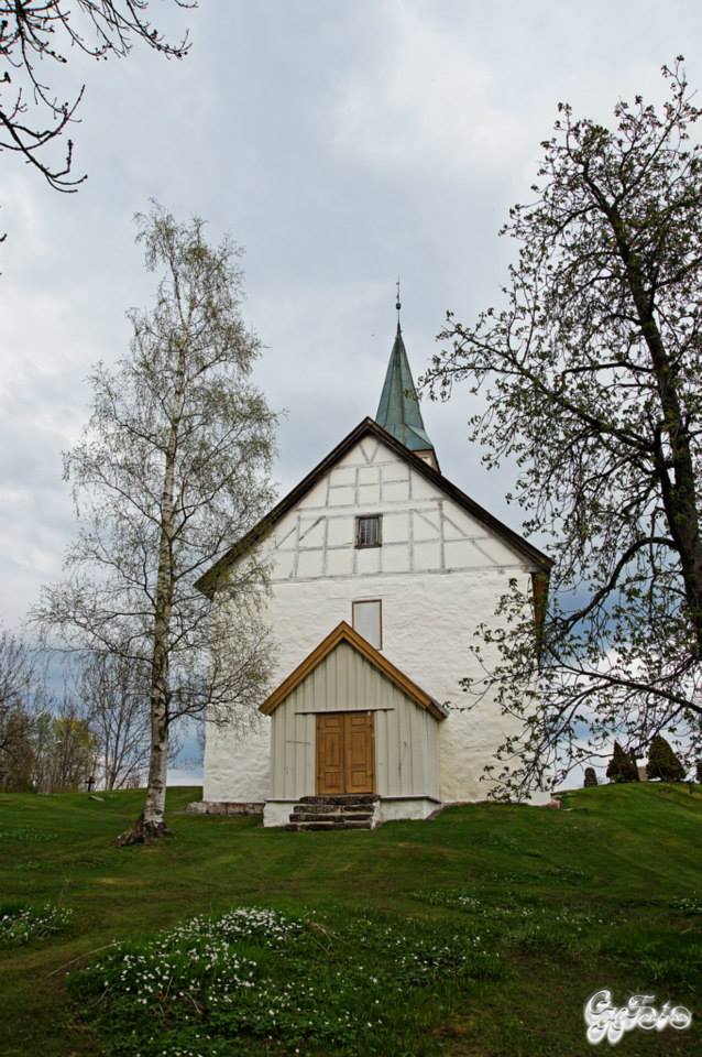 Skoger Kirke 1100's